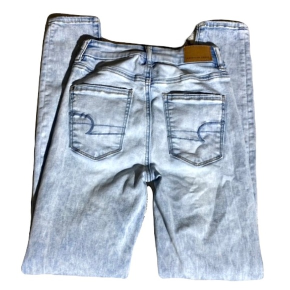 American Eagle Curvy High-Waisted Distressed Jegging - Jeans - Light Blue Wash - Picture 6 of 10